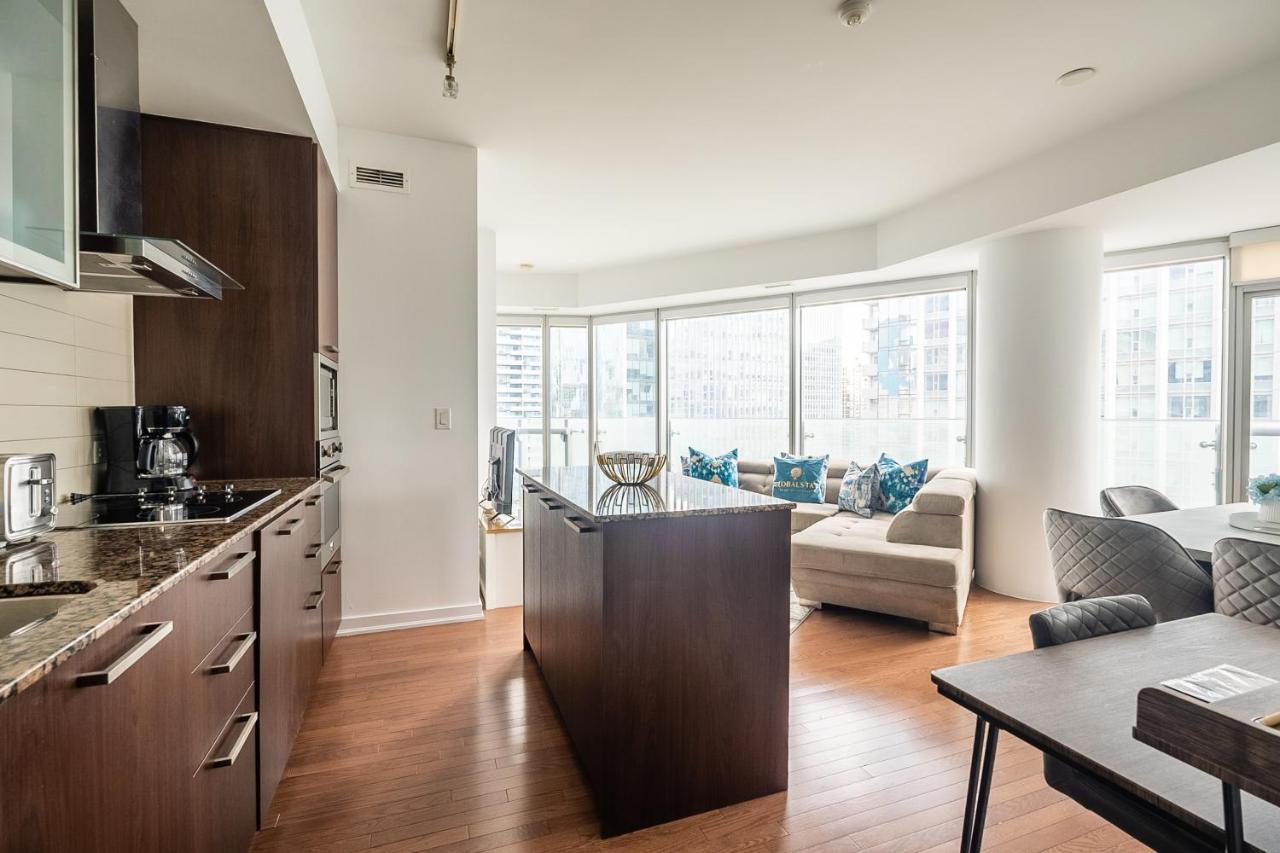 Globalstay. Amazing Downtown Apartments Торонто Экстерьер фото