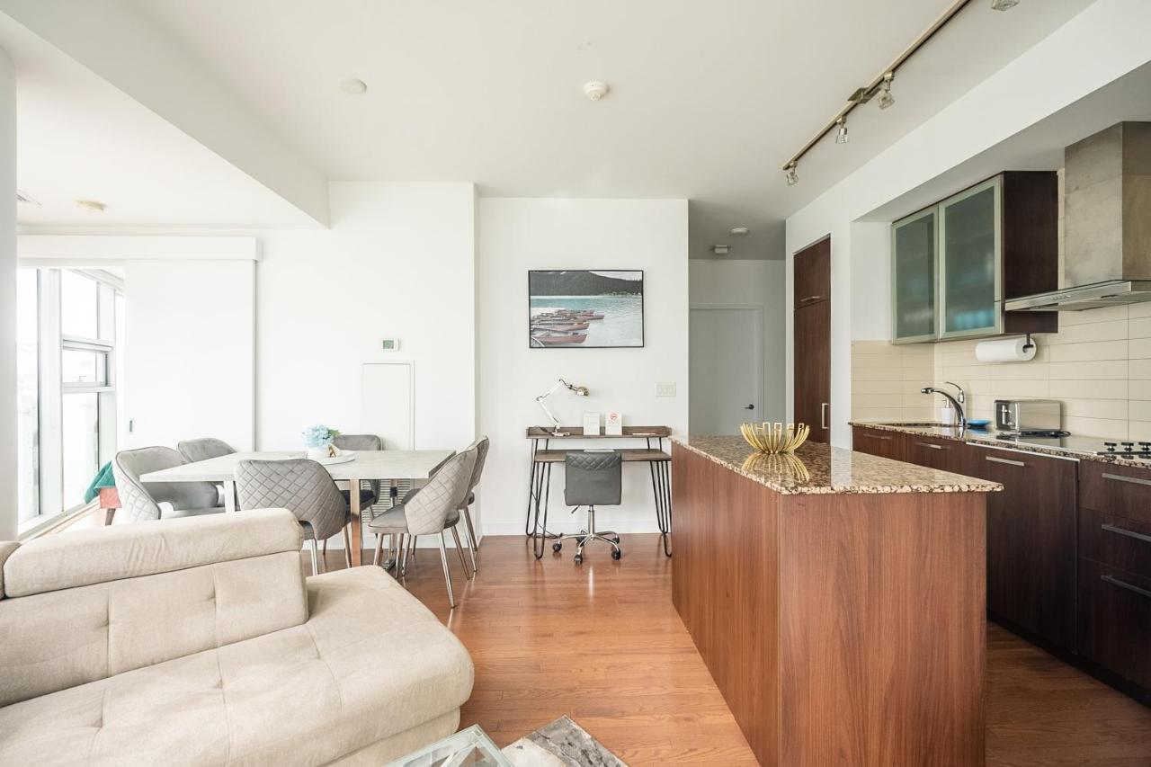 Globalstay. Amazing Downtown Apartments Торонто Экстерьер фото